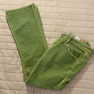 Levi’s 518 Super Low Bootcut Green Corduroy